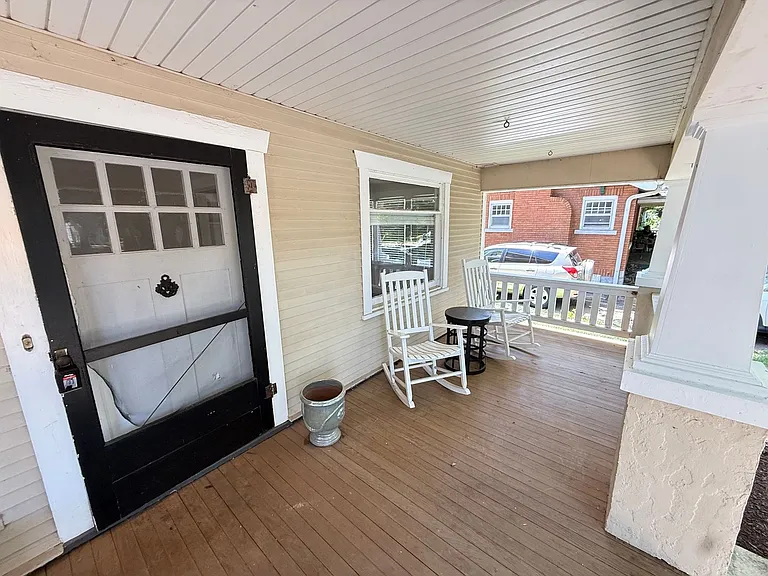 1038 S Fremont Ave — Photo 6