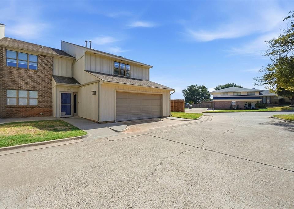 1st image of 1011 Mockingbird Ln