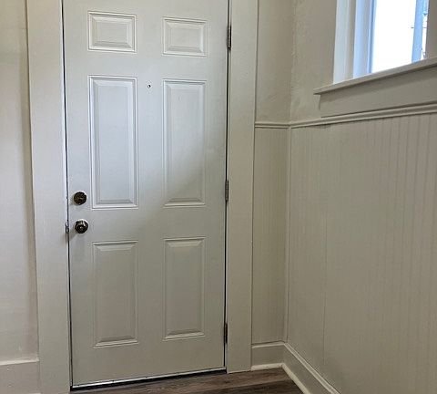 3rd image of 319 W Nebraska Ave