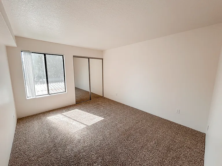 Stone Creek Apartments Beaverton — Photo 60