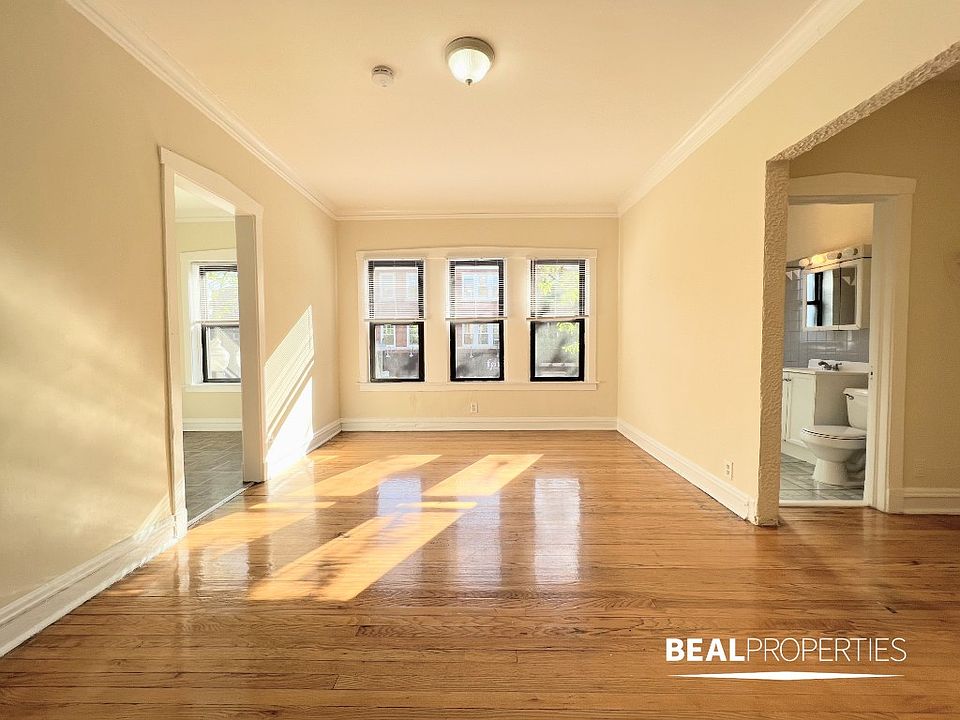 1st image of 2244 W Wilson Ave APT 207