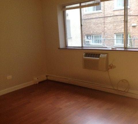 3rd image of 534 W Wellington Ave APT 204