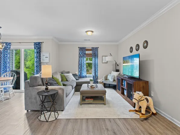 519 Truman Dr, Goose Creek, SC 29445