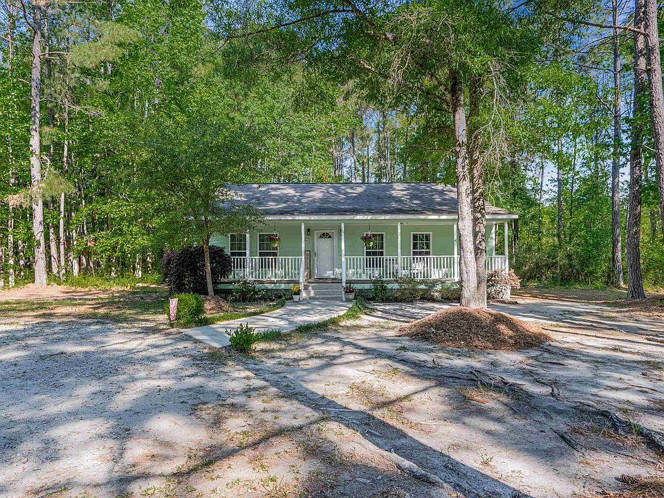 1st image of 131 Price Ln.