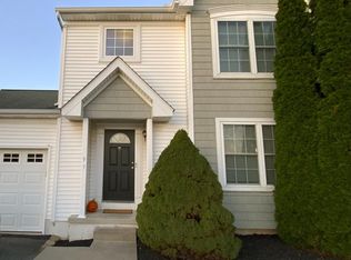 97 Kendale Rd, Red Lion, PA 17356