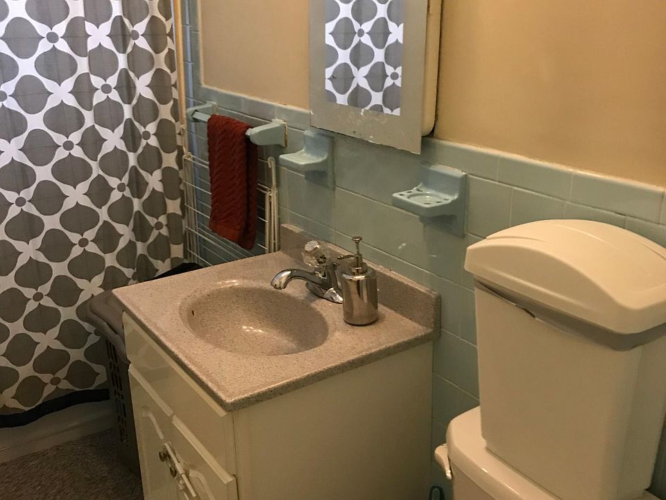 2nd image of 14 Magnolia St APT 1