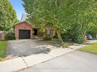 2255 Maclennan Dr, Oakville, ON L6H5K4