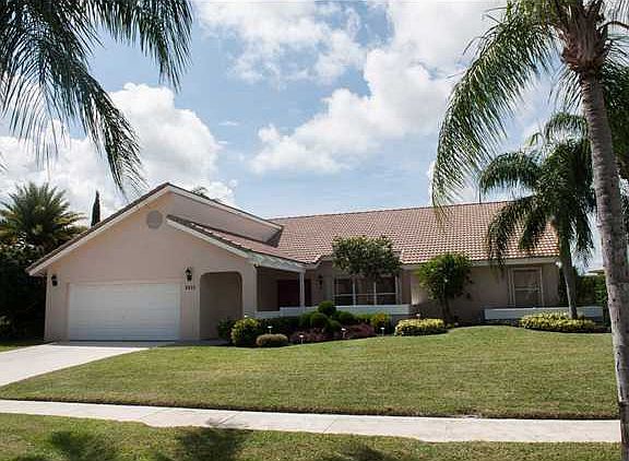 2nd image of 2411 23rd Cranbrook Drive