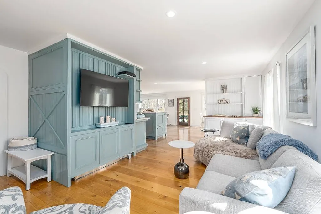 Charming 4-Bedroom Rental - Near Love Lane, Vineyards & Beaches! — Photo 4