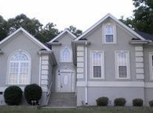 121 E Peninsula Dr, Laurens, SC 29360