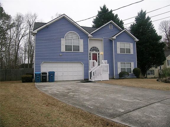 2nd image of 104 Oxford Brook Way