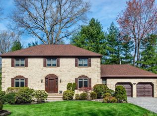 11 Rustic Dr, North Brunswick, NJ 08902