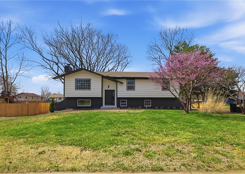 1st image of 2201 Marvonne Rd