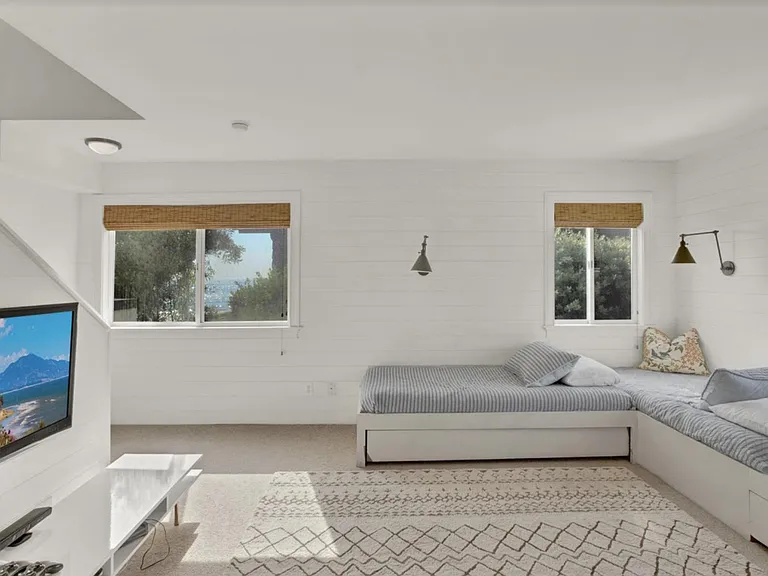 3567 Padaro Ln — Photo 33