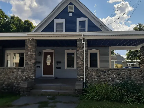 10 Parsons St, Colebrook, NH 03576