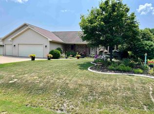 W5789 Hoelzel Way, Appleton, WI 54915