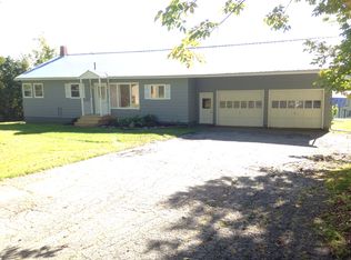 562 Lake Region Rd, Orleans, VT 05860