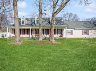 3 Hunting Hill Dr, Blue Point, NY 11715