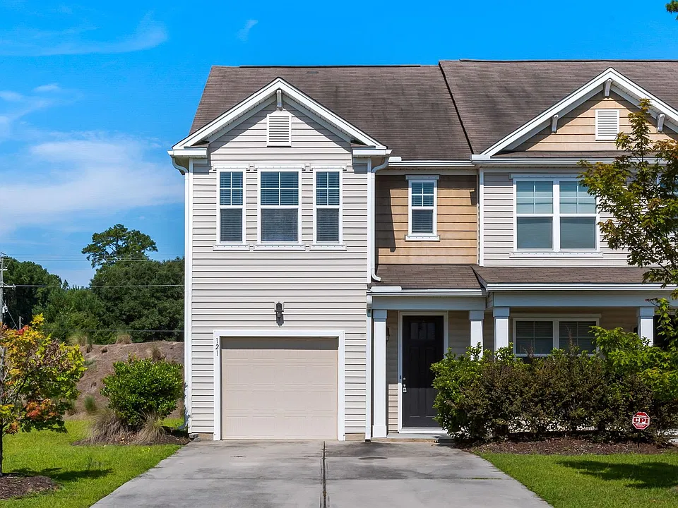 121 Wild Holly Dr