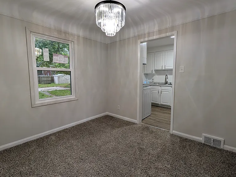 7405 Curtis St — Photo 6