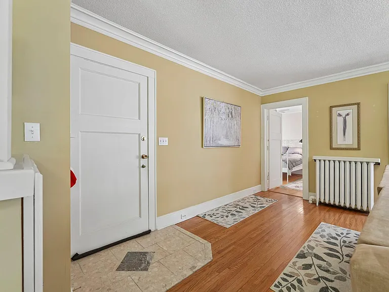 1771 James Ave S #1 — Photo 3