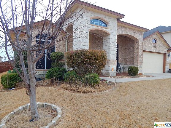 3rd image of 402 Sandra Sue Dr