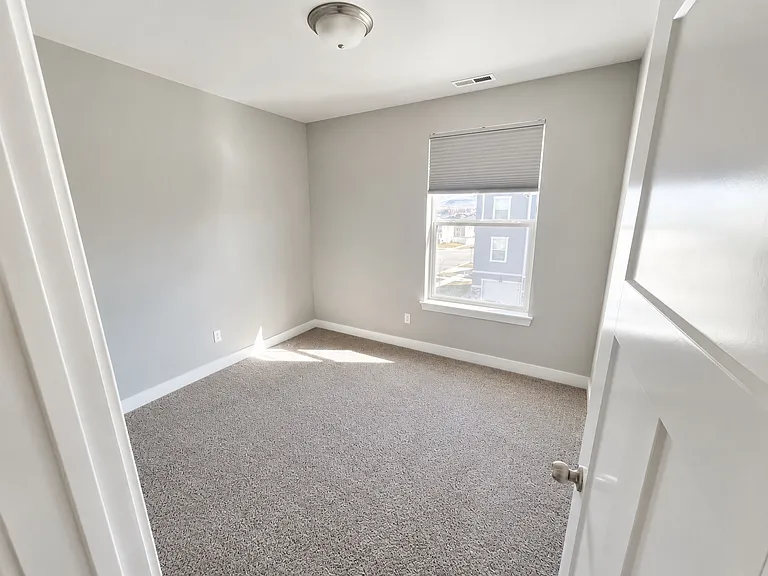 1806 W Newcastle Ln #B304 — Photo 3