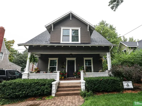 641 E 9th St, York, NE 68467