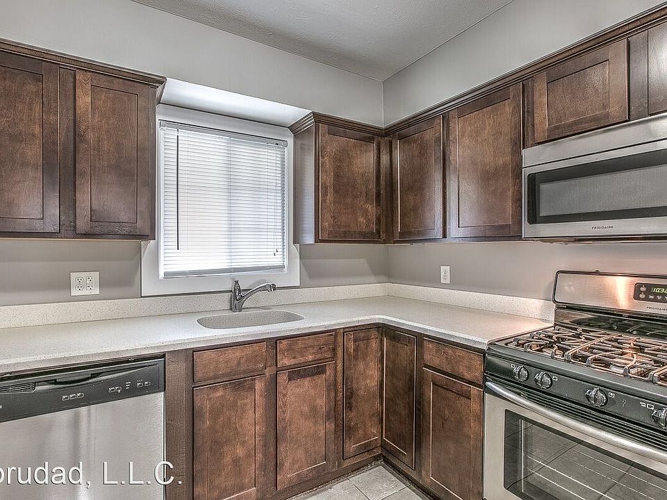 1st image of 422 N 40th St APT 5