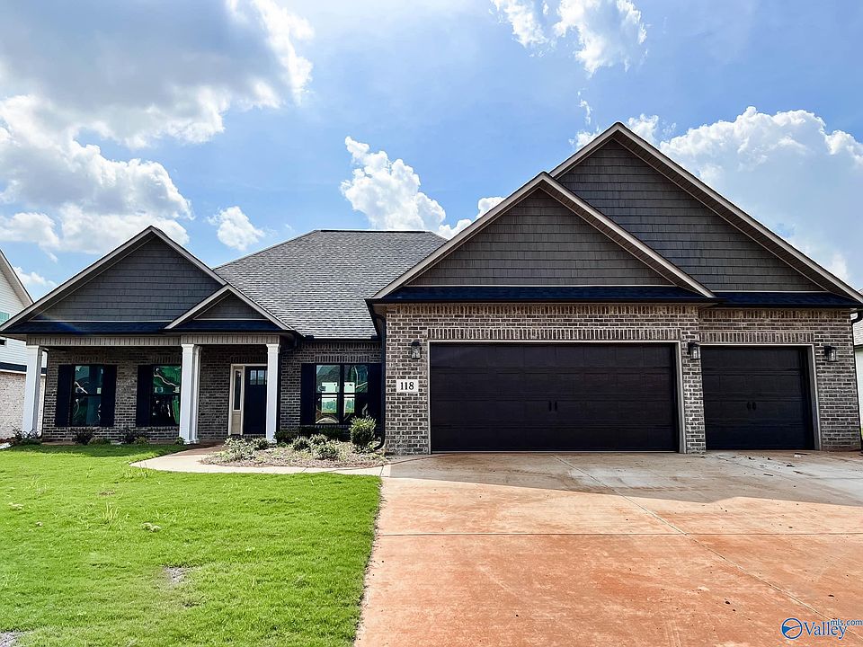 1st image of 118 Pat Cain Dr