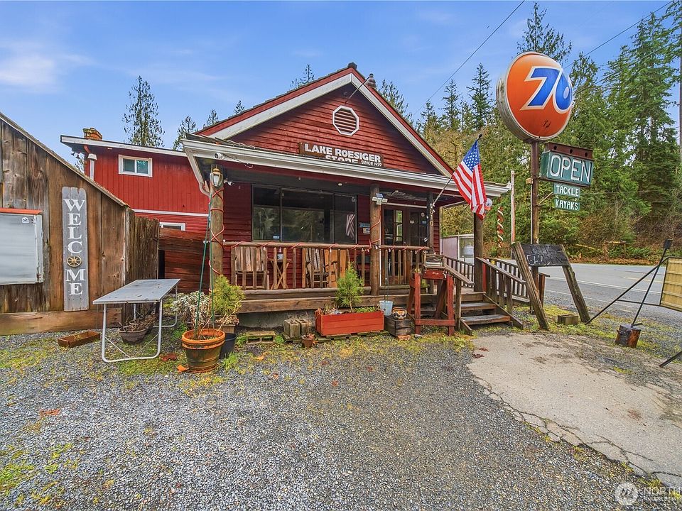 1st image of 810 S Lake Roesiger Road