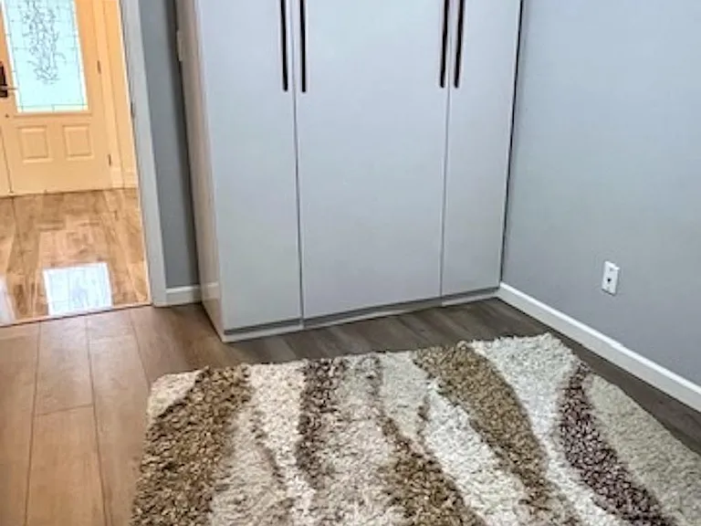 BEDROOM4 WITH CLOSET AND PRIVATE DOOR