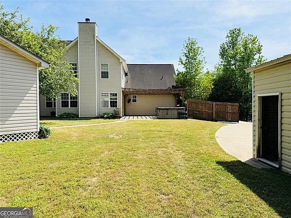 5th image of 543 Saddle Ridge Dr