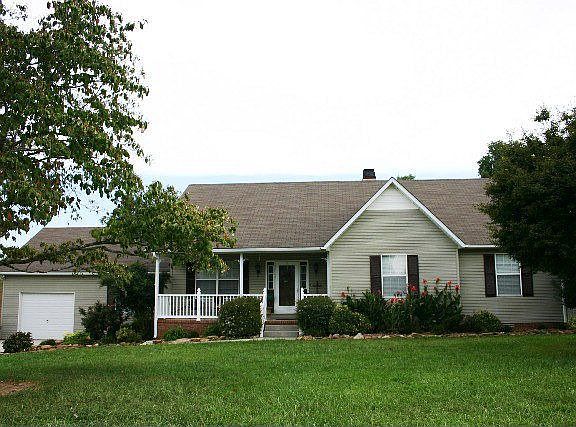 3rd image of 3120 Deerhaven Dr