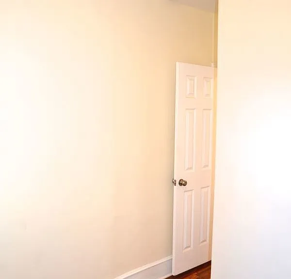 2050 Watkins St — Photo 23