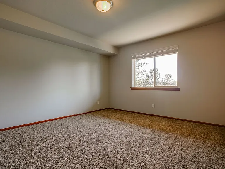 Willy Flats — Photo 9