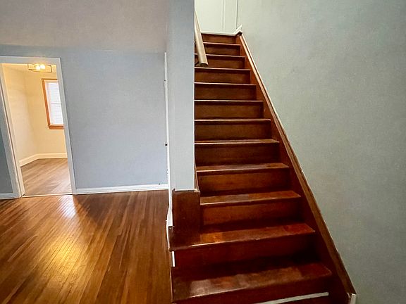 3rd image of 41 Hollywood Ave #L