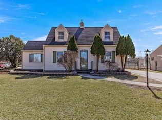 201 Monroe St, Carleton, MI 48117