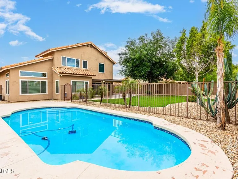 7217 W Crest Ln — Photo 37