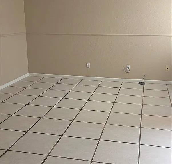 571 Roxella Ln #C — Photo 14