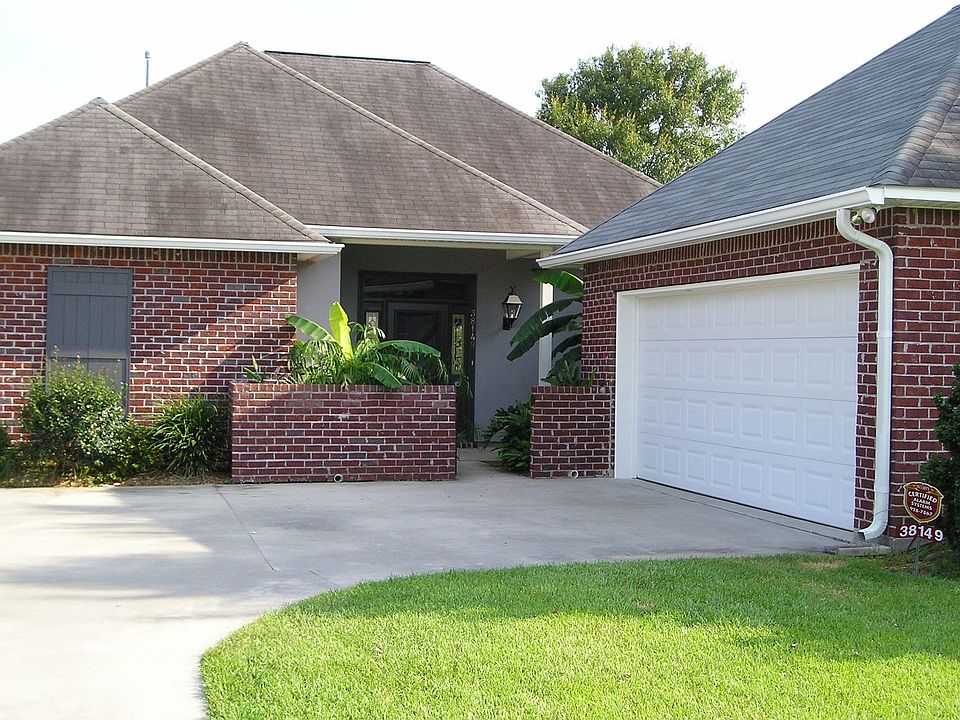 38149 Willow Lake South