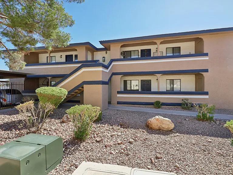 Pacific Palms Apartment Homes — Photo 31