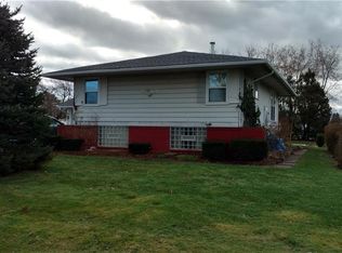 6028 Wallace Ave, Newfane, NY