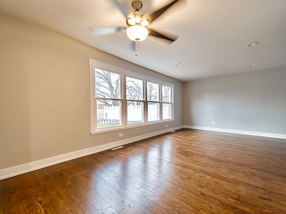 5th image of 2830 Mayfair Ave