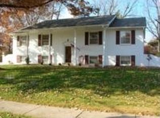 212 NW Donovan Rd, Lees Summit, MO 64063