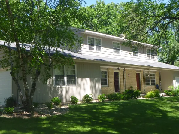 3026 Todd Dr, Madison, WI 53713