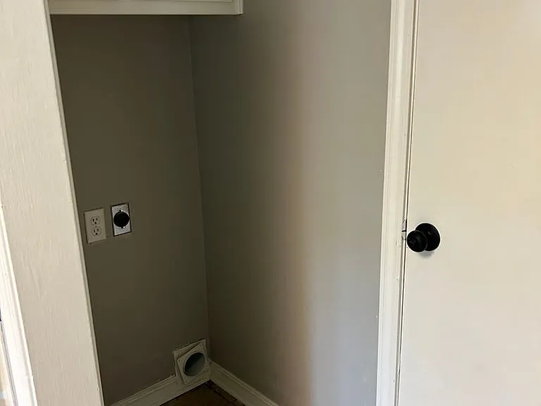 1138 Kensington Ct — Photo 25