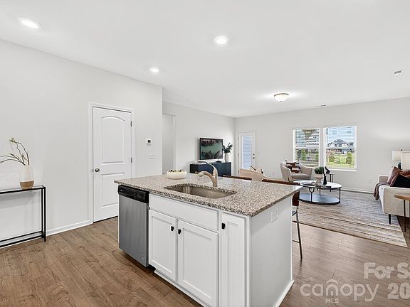 5th image of 835 Scotch Meadows Loop #121