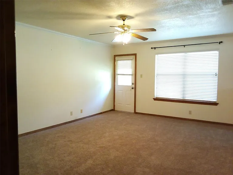 9903 Grand Oak Dr — Photo 30