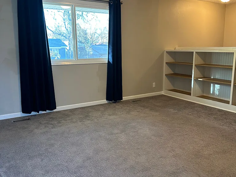 5012 Goldenrod Ln — Photo 3